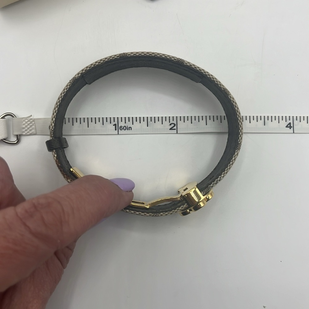 Louis Vuitton Good Luck Bracelet - Picture 3 of 8